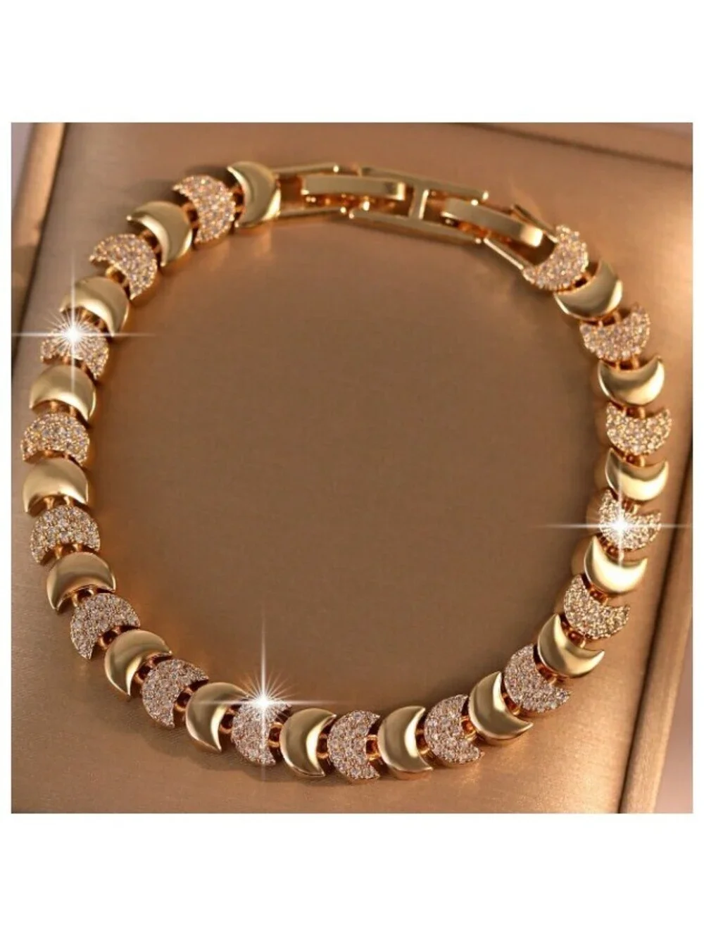 Crescent moon - Bracelet - Gold - CZs - 7